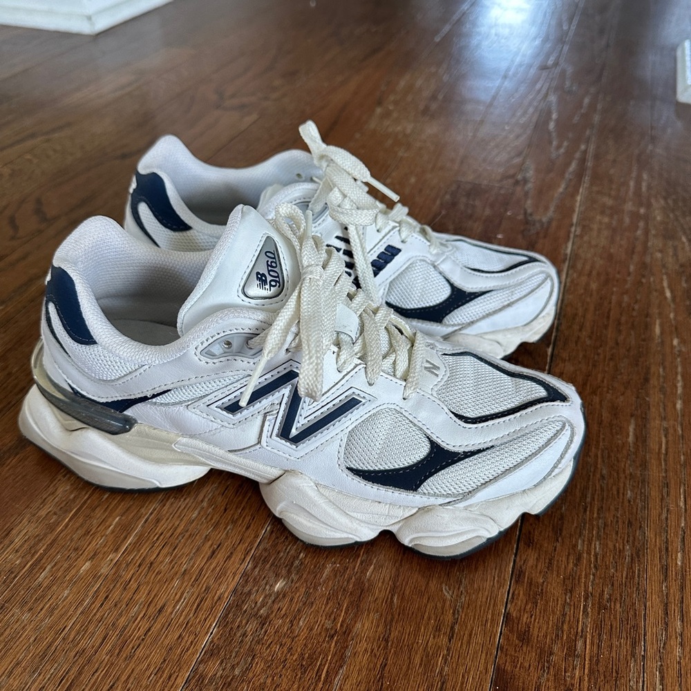 New Balance 9060